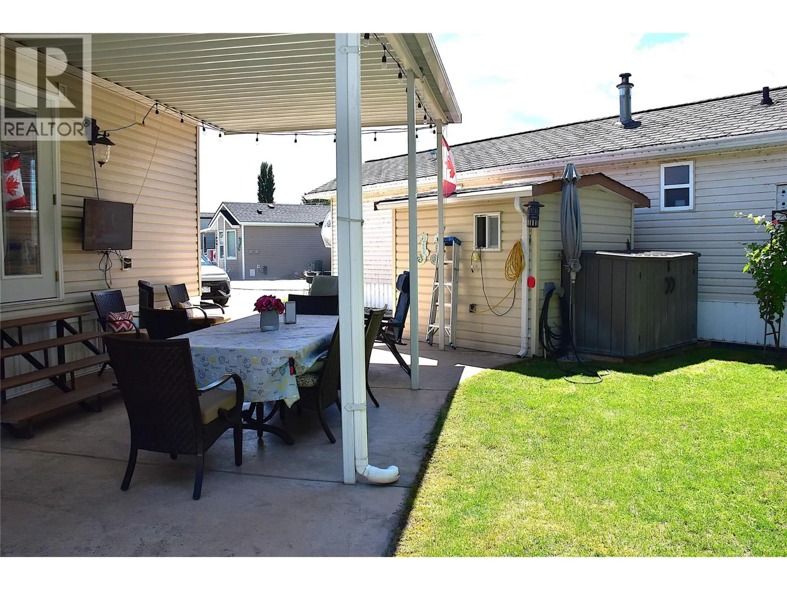 2615 Lakeshore Drive Unit# 17