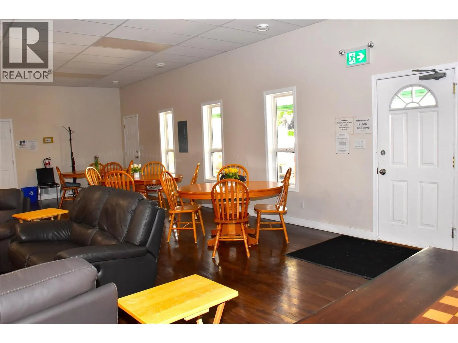 2615 Lakeshore Drive Unit# 17