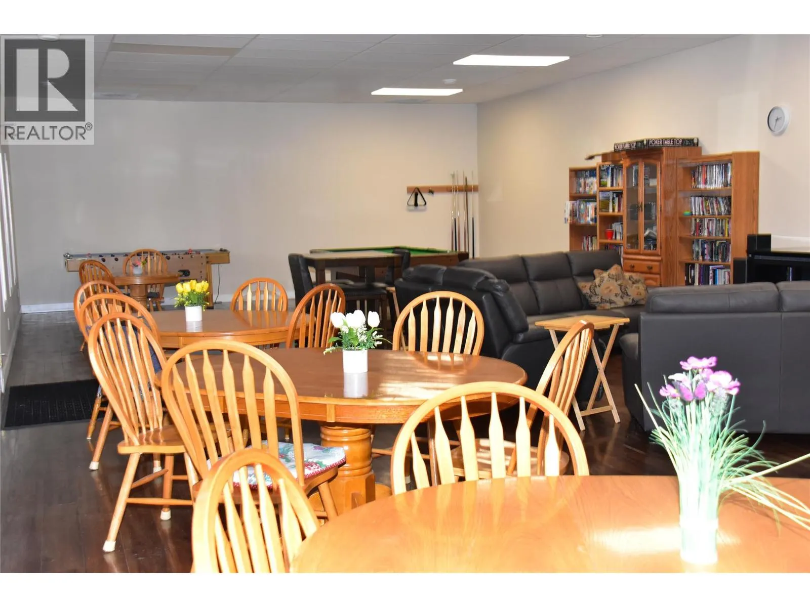 2615 Lakeshore Drive Unit# 17