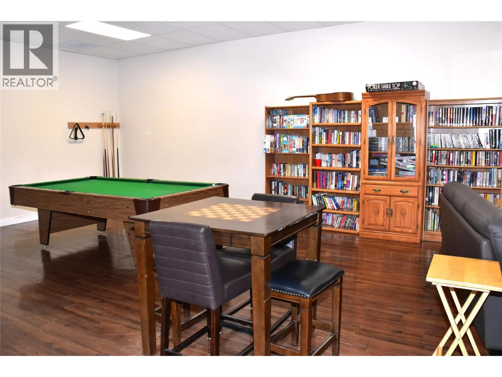 2615 Lakeshore Drive Unit# 17