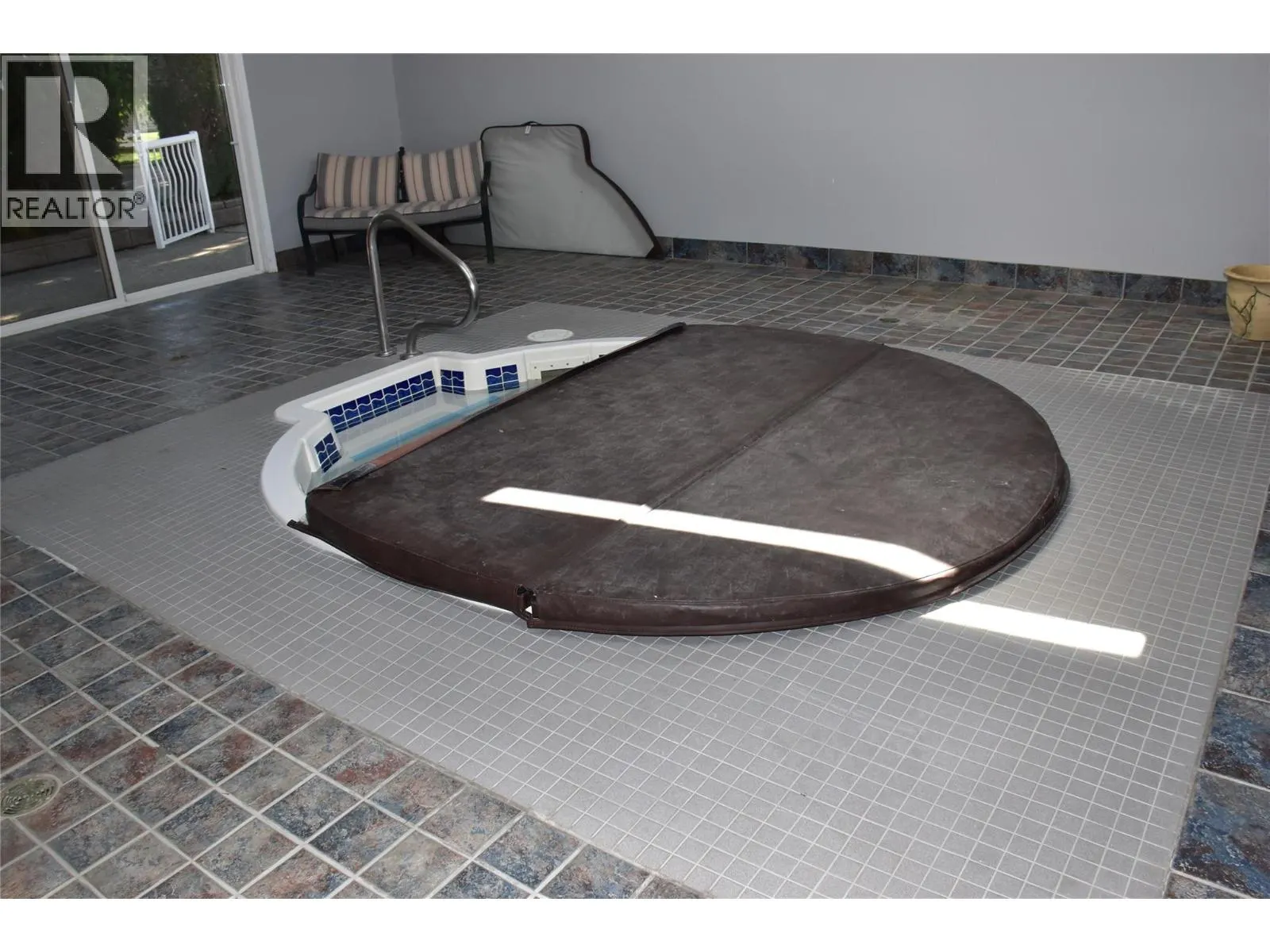 2615 Lakeshore Drive Unit# 17