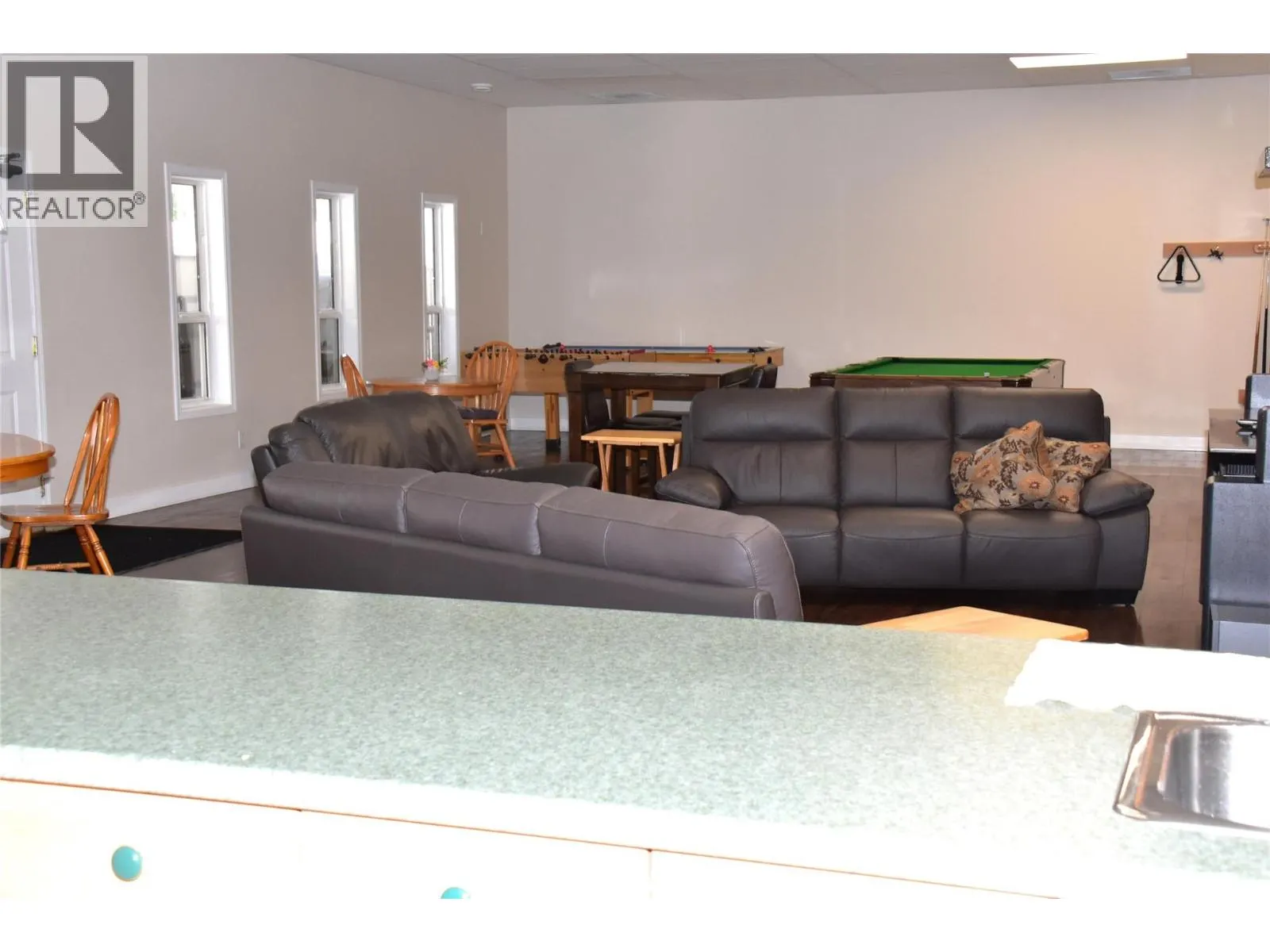2615 Lakeshore Drive Unit# 17