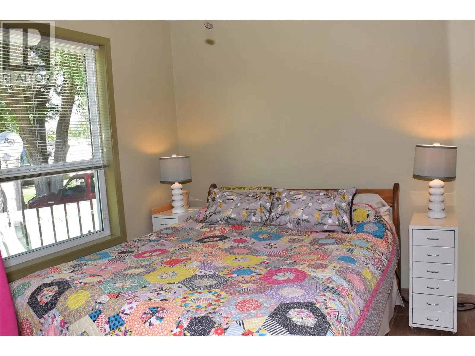2615 Lakeshore Drive Unit# 17