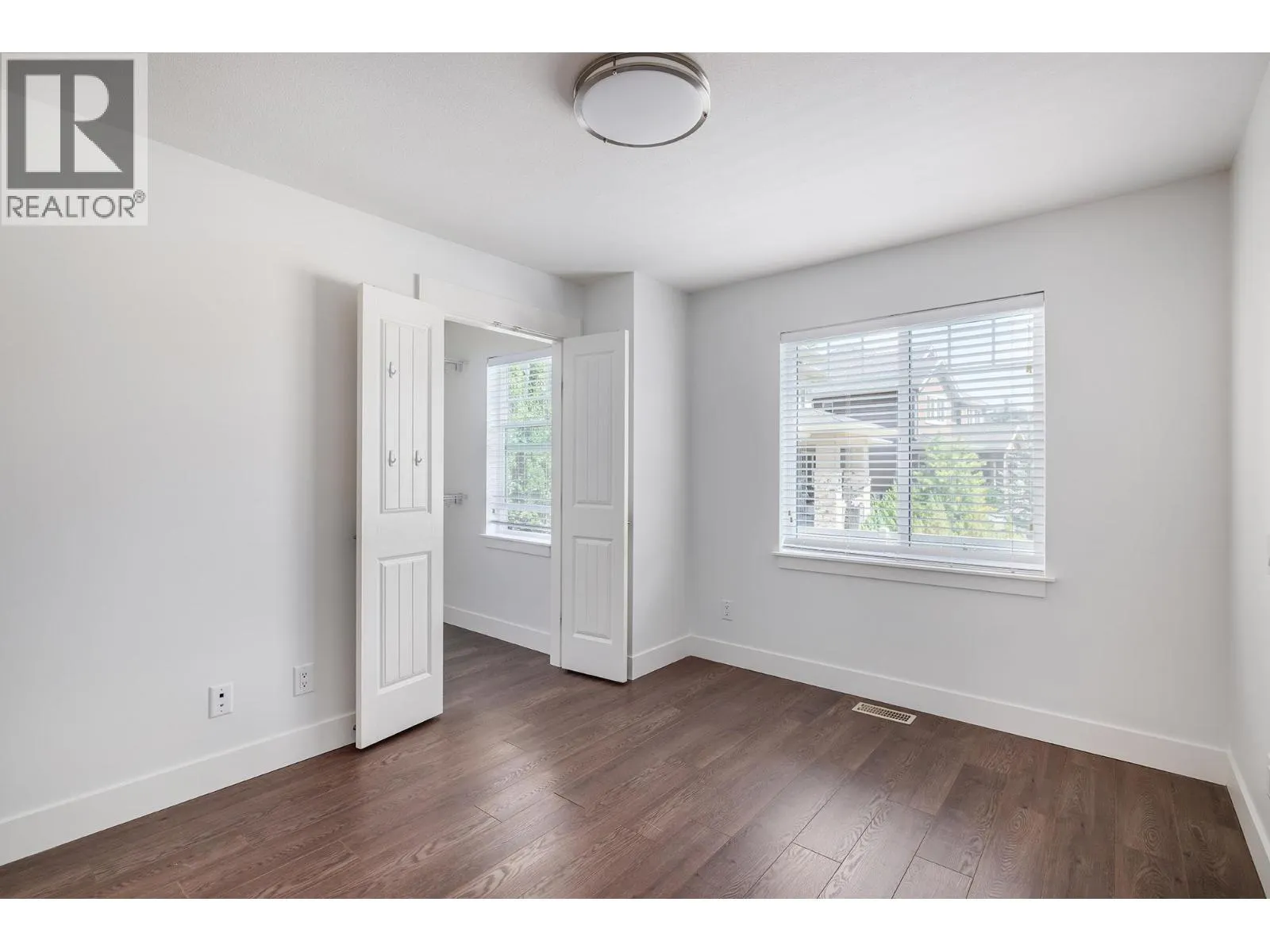 600 Sherwood Road Unit# 54