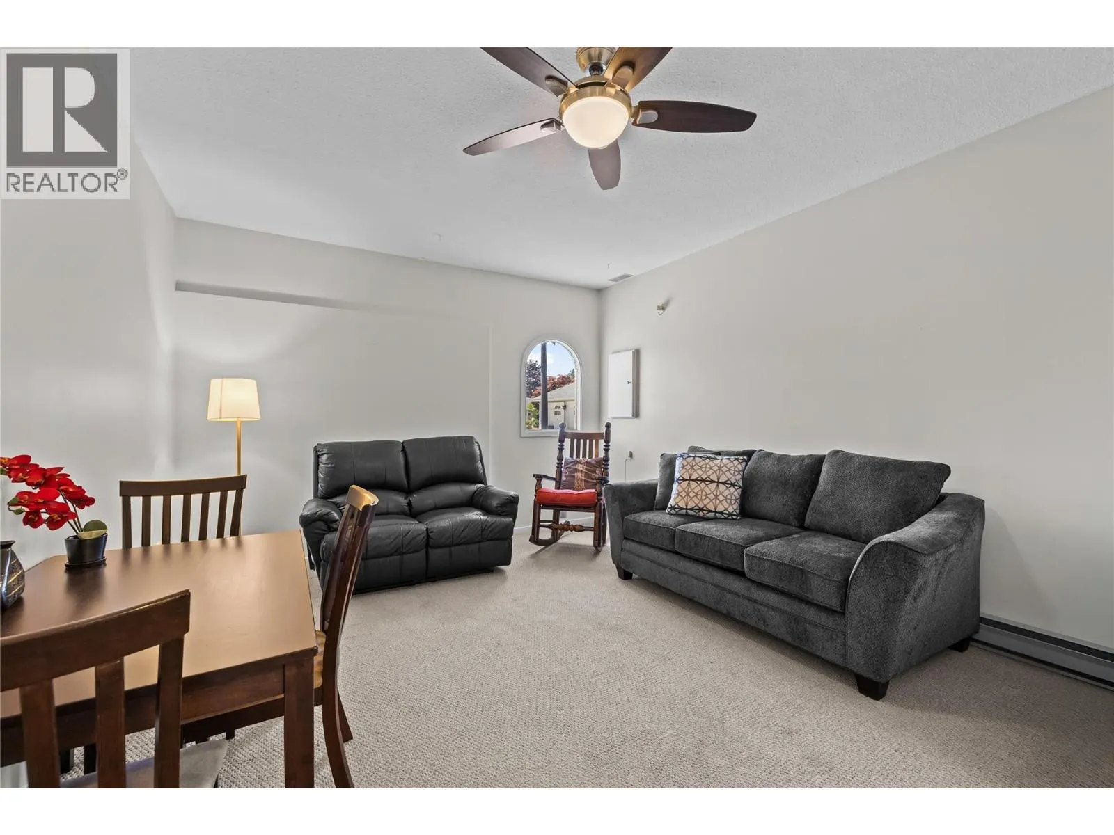 3370 Casorso Road Unit# 15