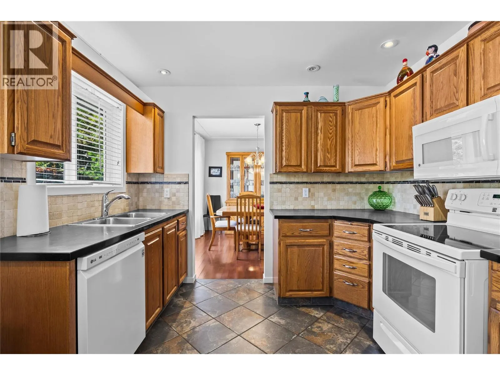 3370 Casorso Road Unit# 15