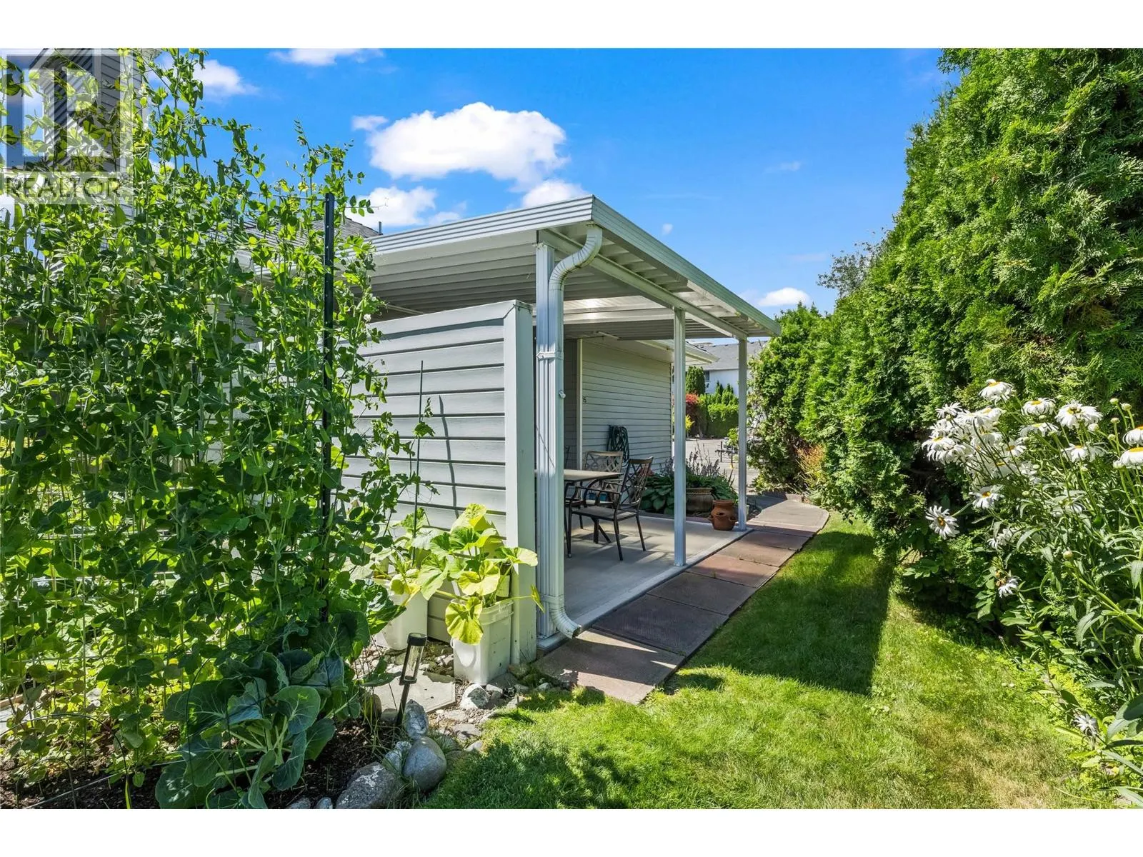 3370 Casorso Road Unit# 15