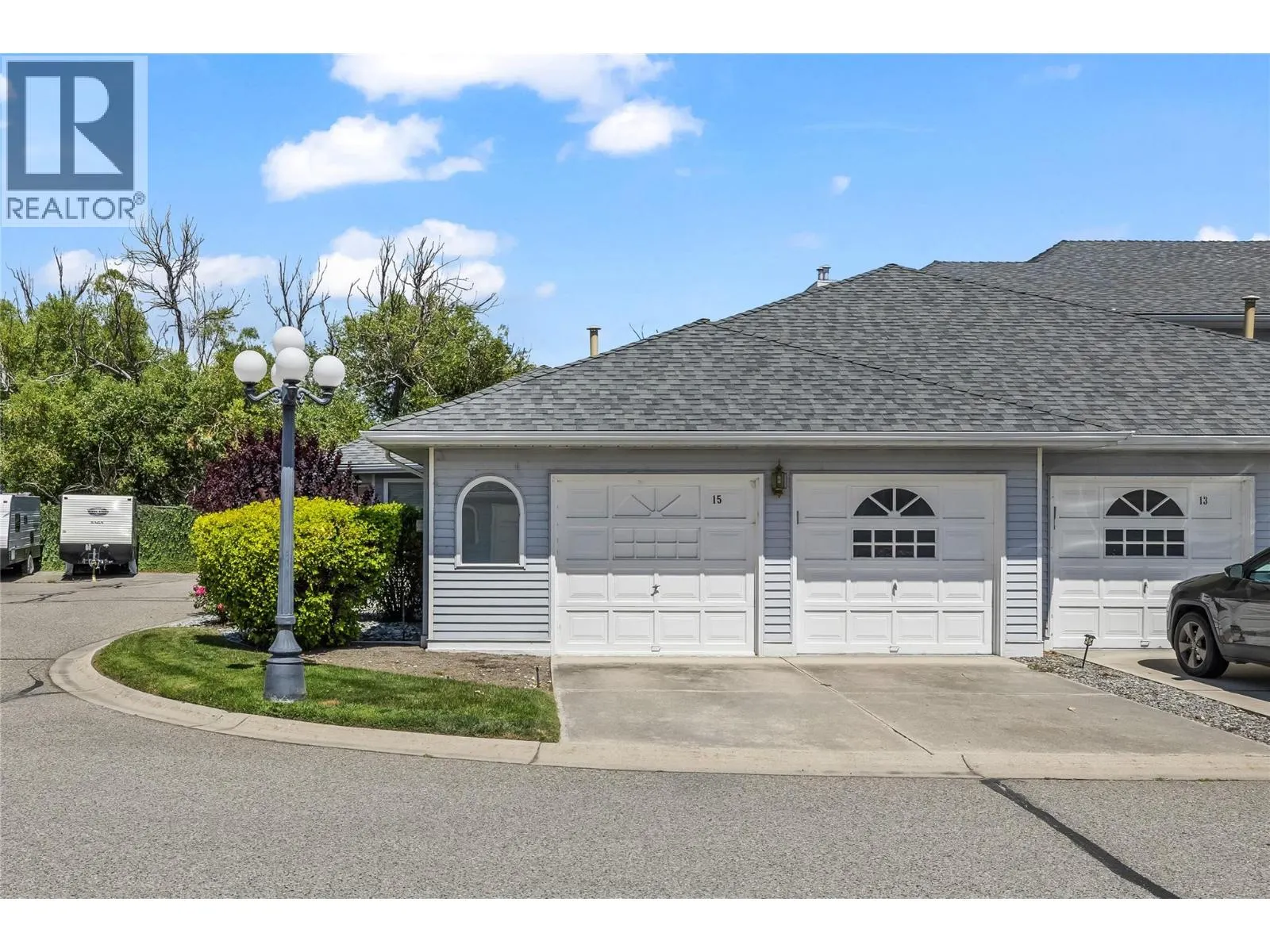 3370 Casorso Road Unit# 15