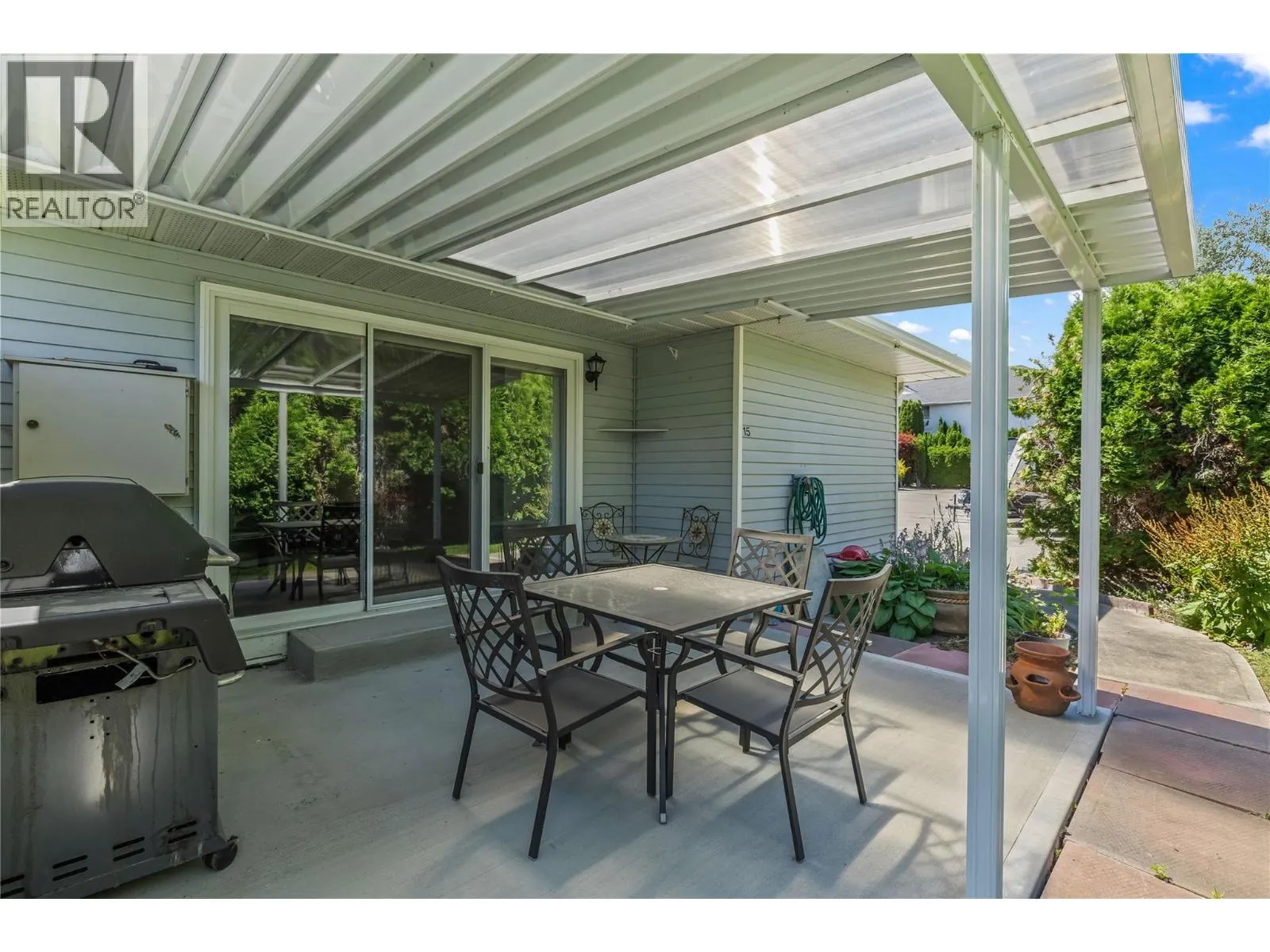 3370 Casorso Road Unit# 15