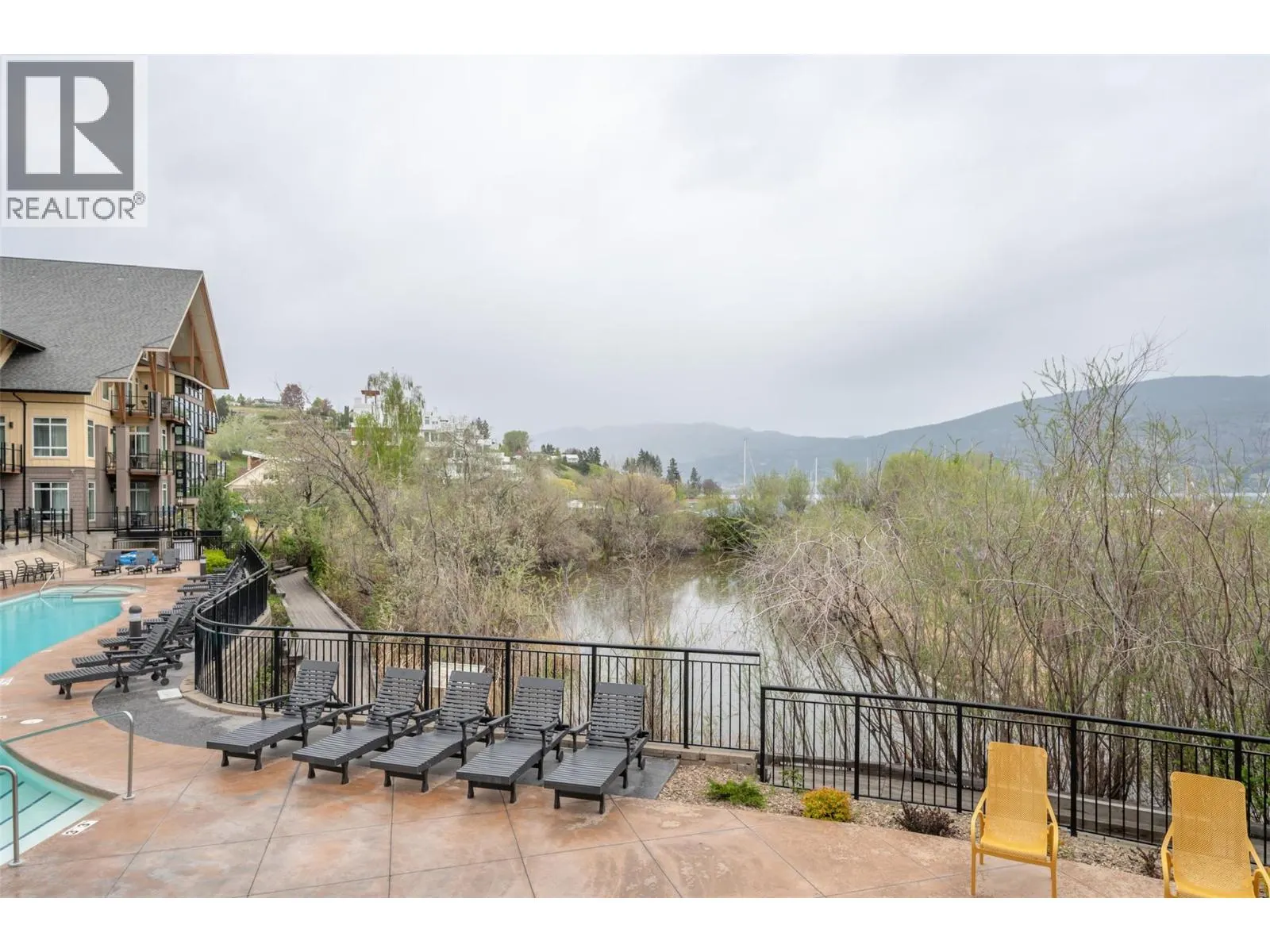 13011 Lakeshore Drive Unit# 105