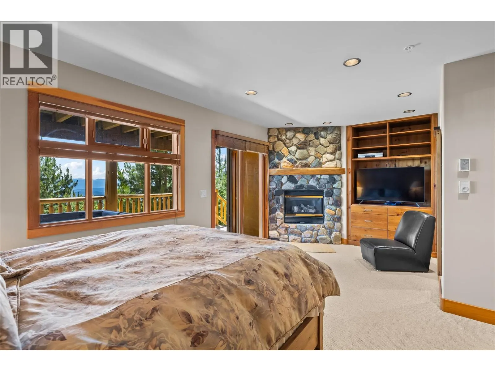 360 Whitehorse Lane Unit# 14