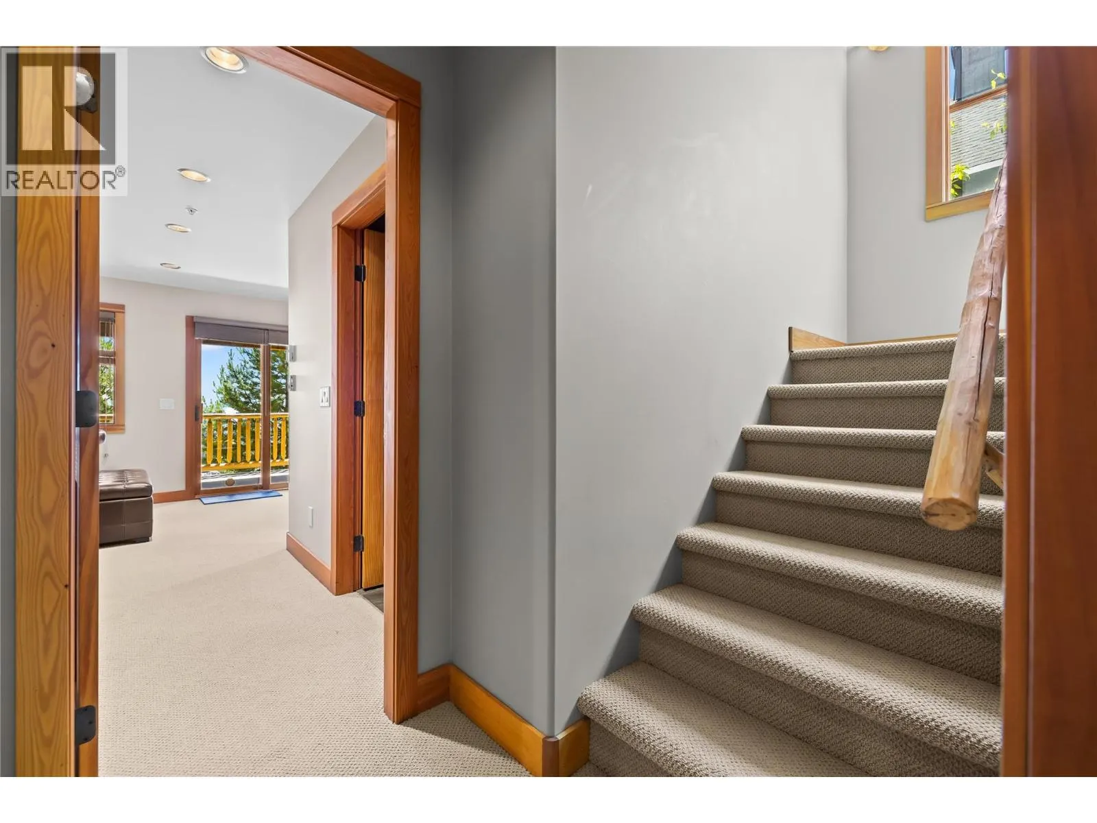 360 Whitehorse Lane Unit# 14