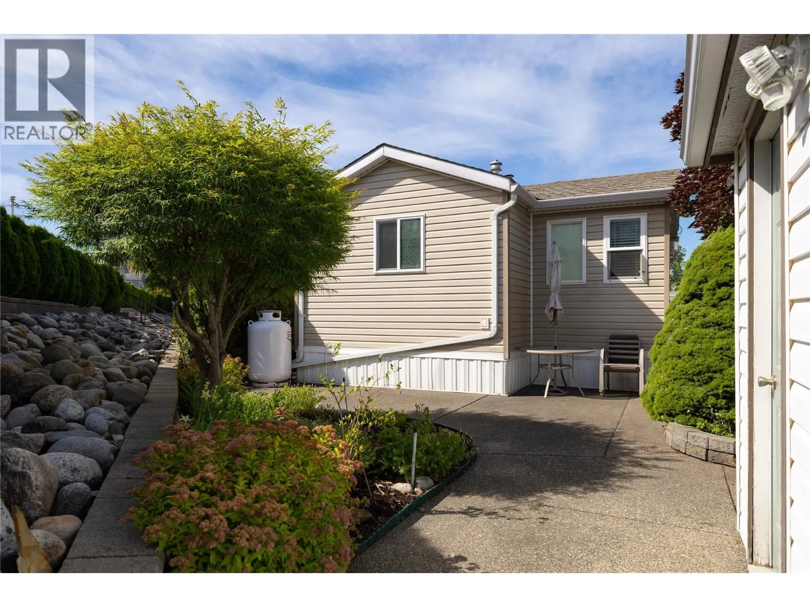 8000 Highland Road Unit# 24