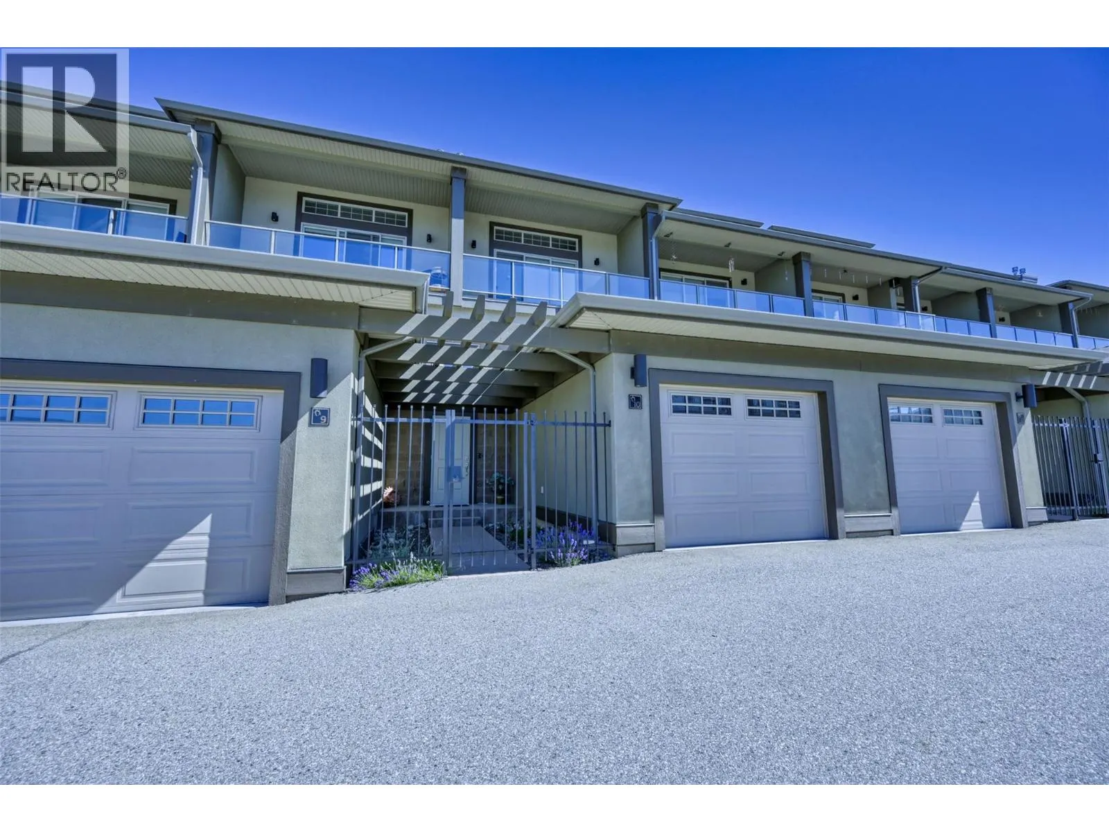 5803 LAKESHORE Drive Unit# 10
