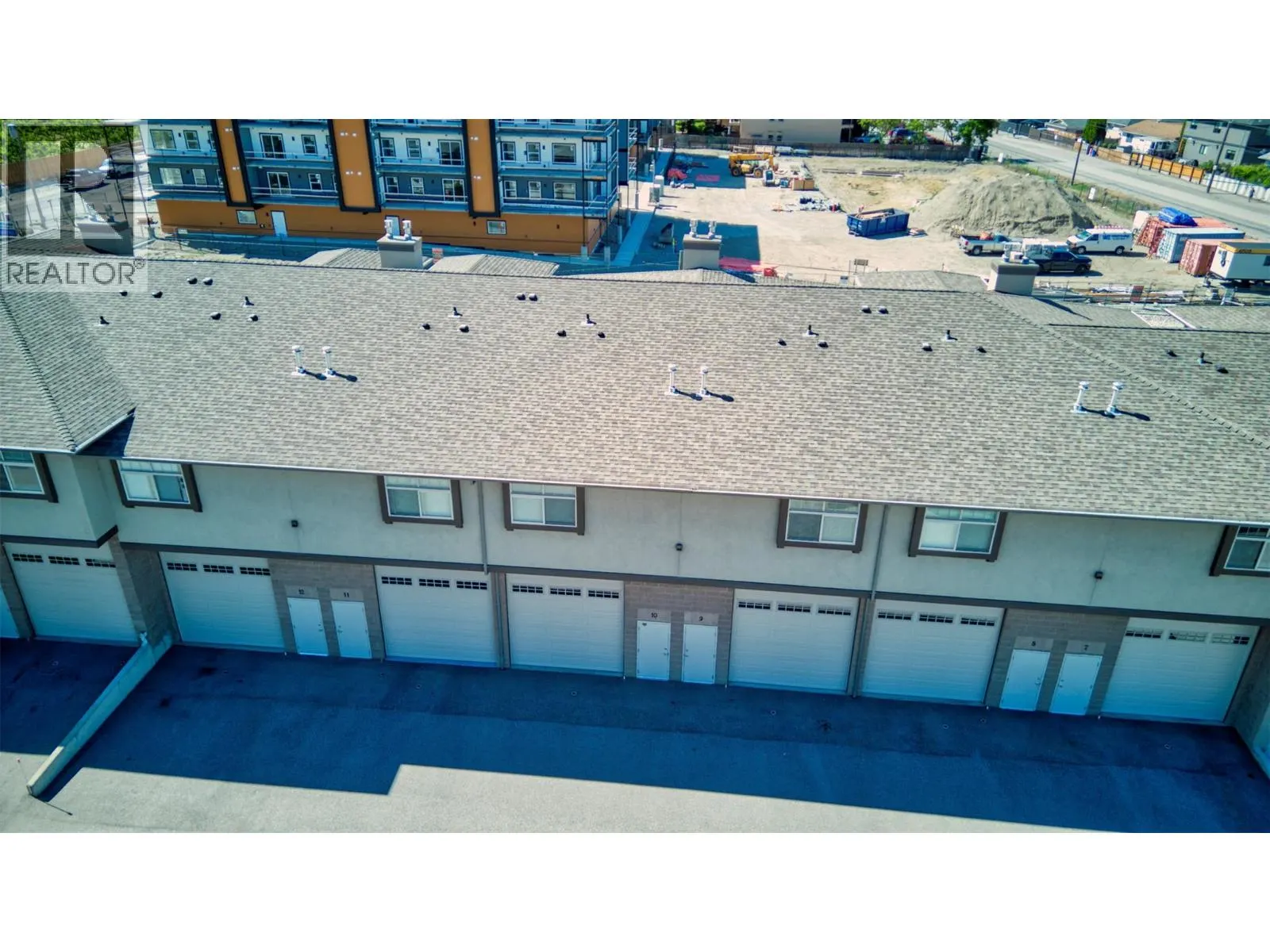 5803 LAKESHORE Drive Unit# 10
