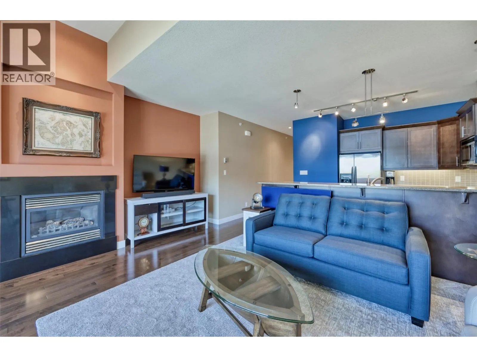 5803 LAKESHORE Drive Unit# 10