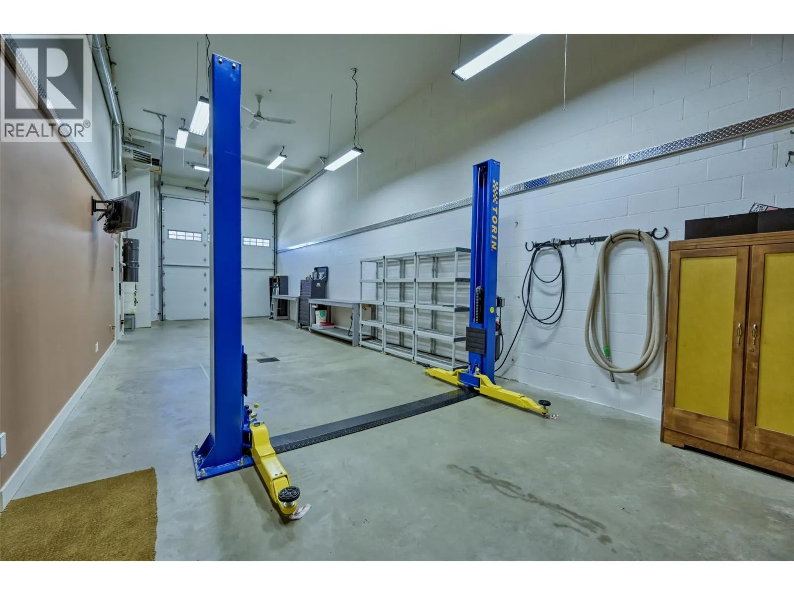 5803 LAKESHORE Drive Unit# 10