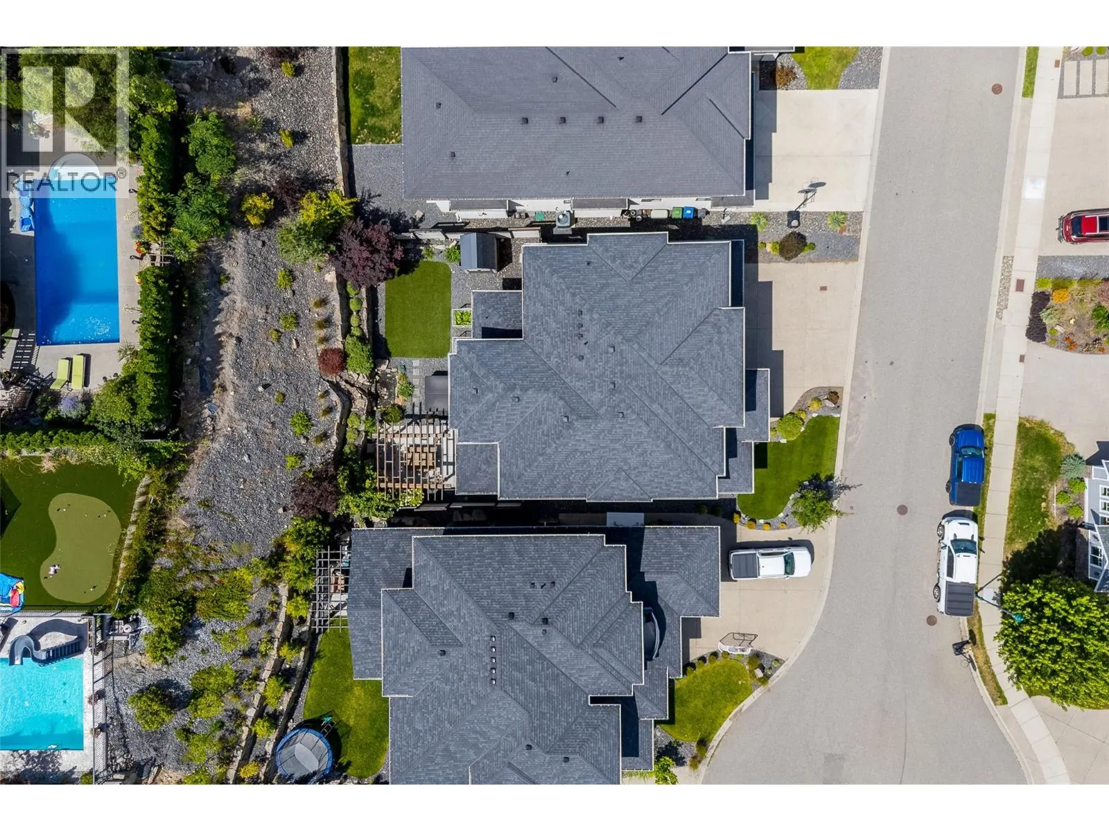 453 Lakepointe Drive