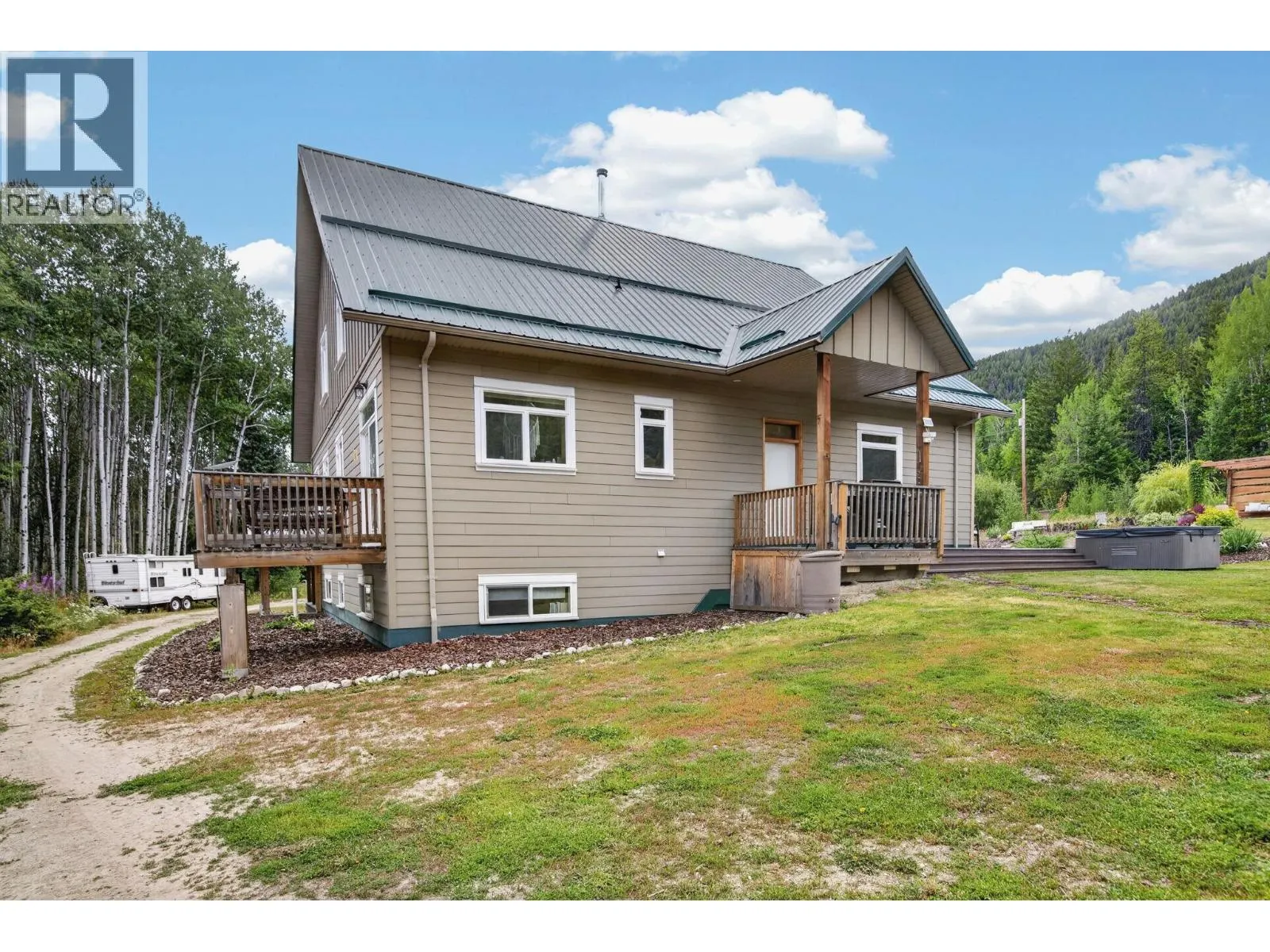 1124 FISH LAKE Road