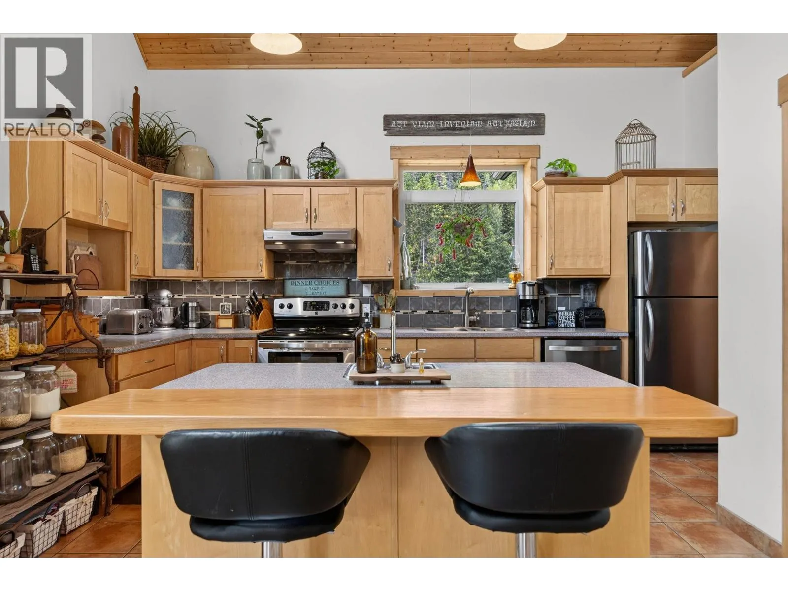 1124 FISH LAKE Road