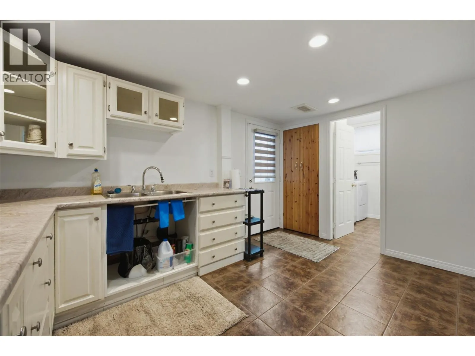 6127 Fathers Place