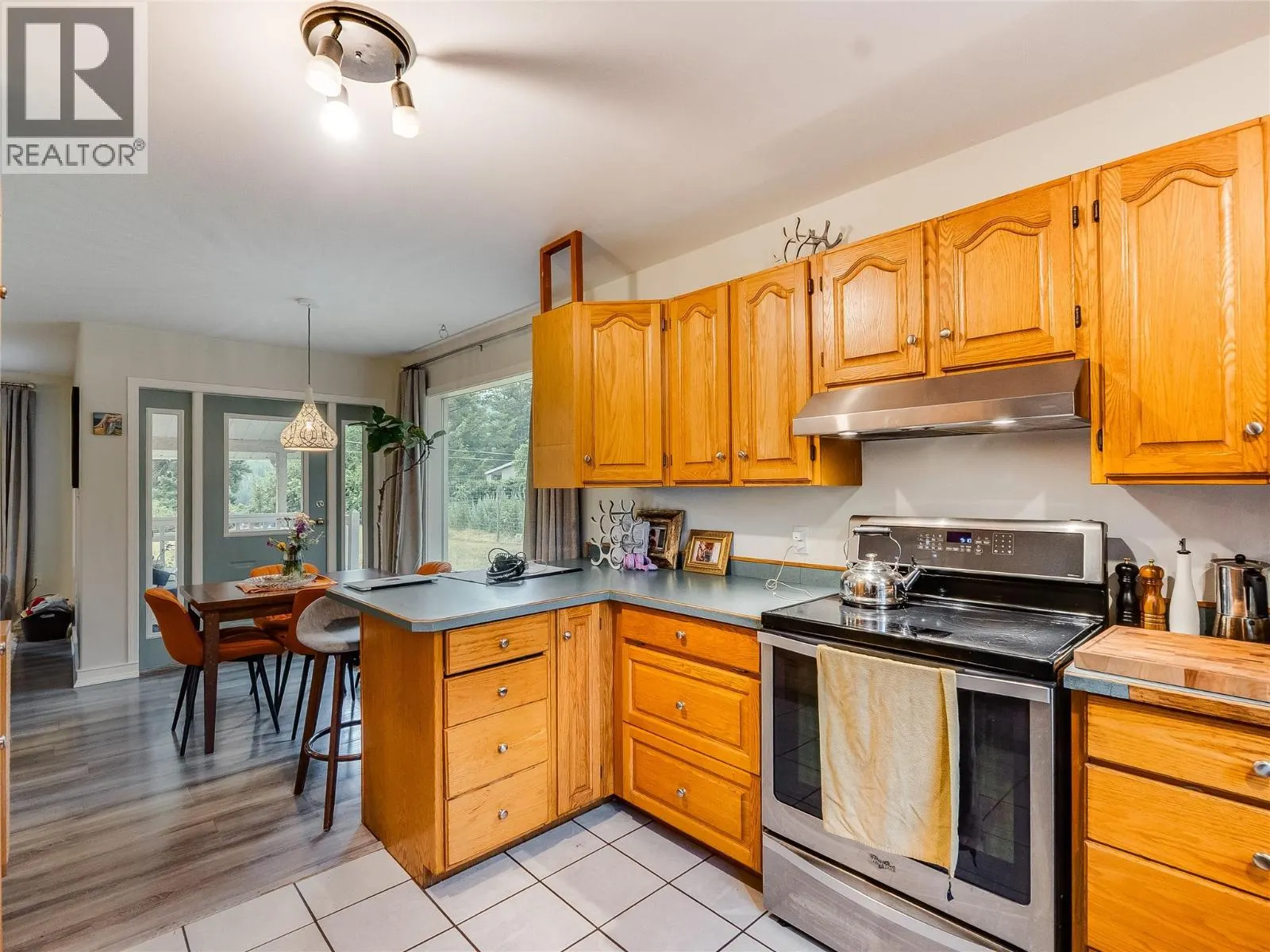 2706 Jacks Crescent