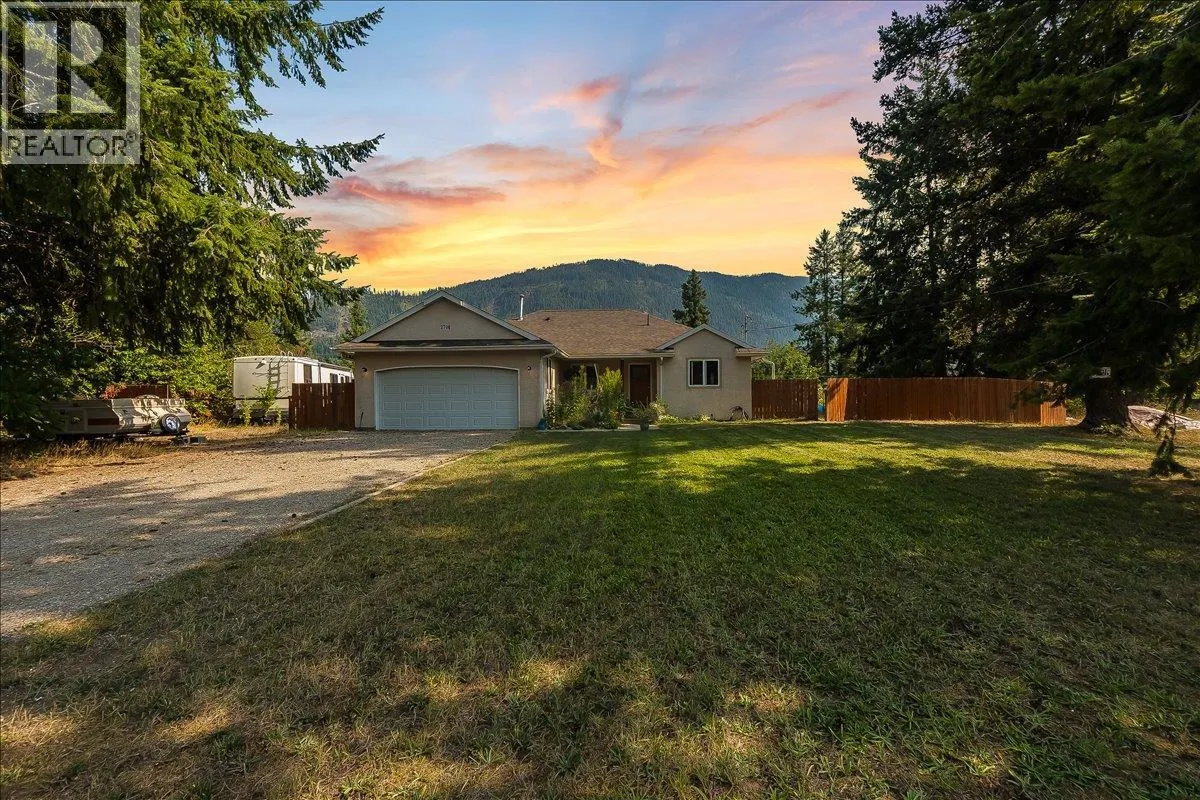 2706 Jacks Crescent