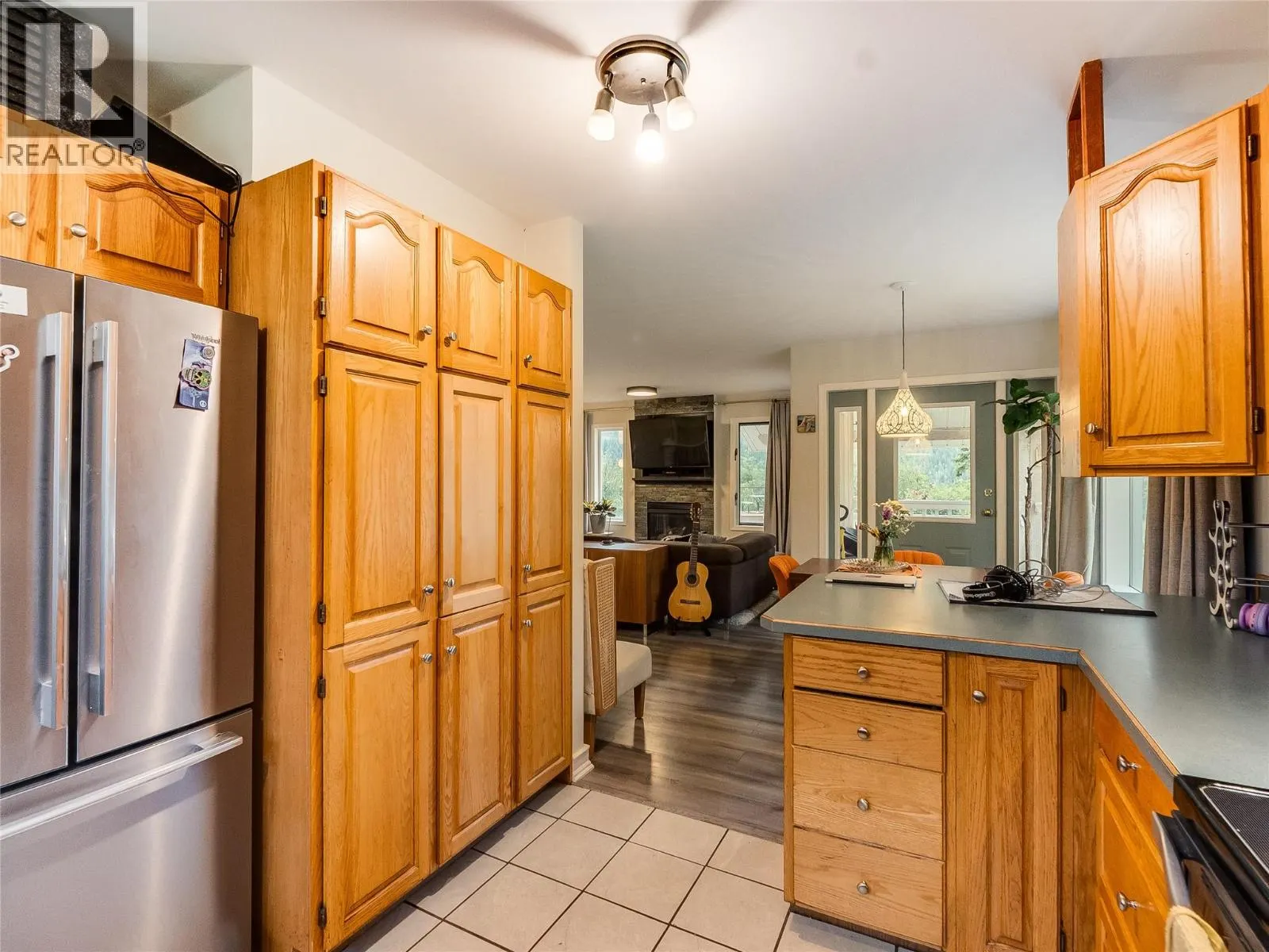 2706 Jacks Crescent