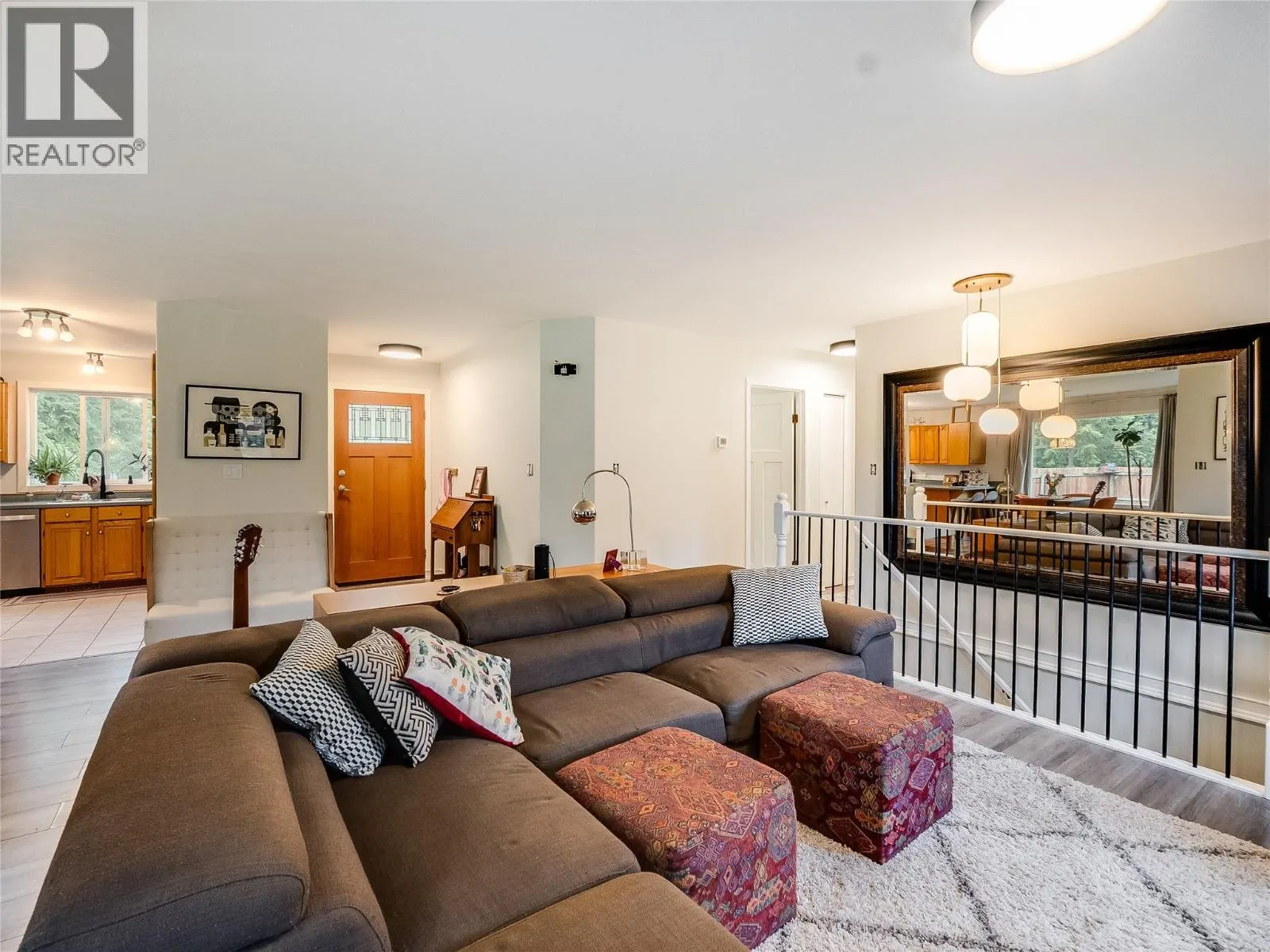 2706 Jacks Crescent