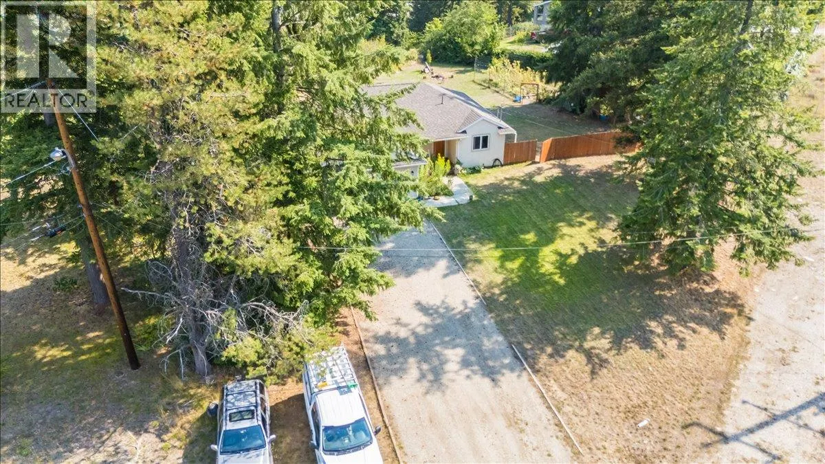 2706 Jacks Crescent