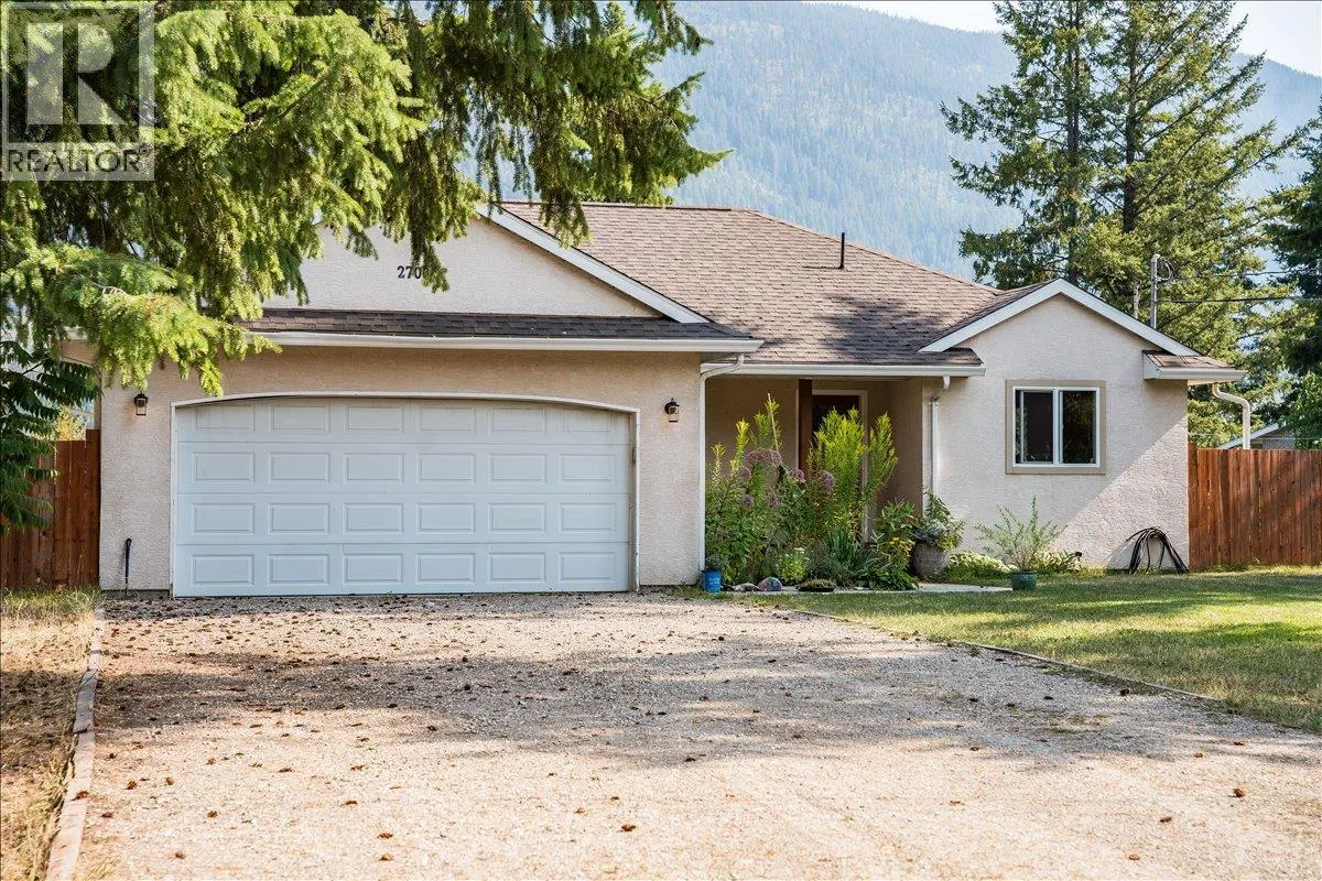2706 Jacks Crescent