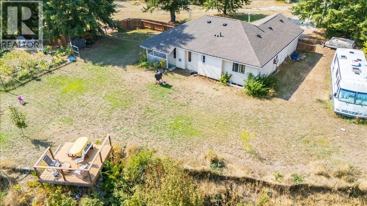 2706 Jacks Crescent