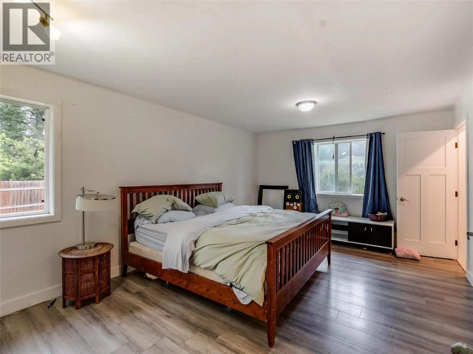 2706 Jacks Crescent
