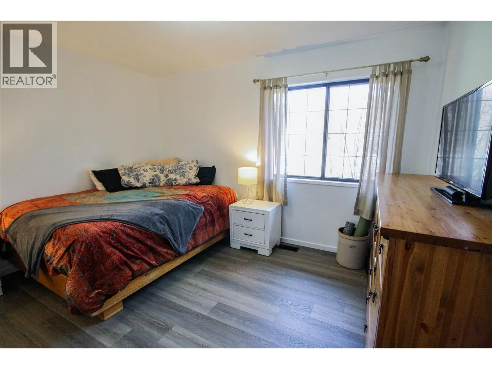 1402 Amhurst Road