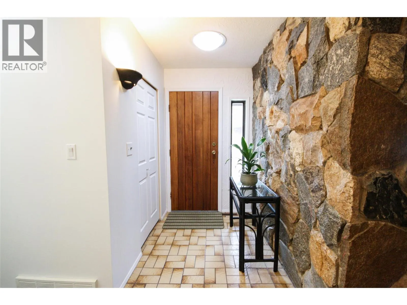 1402 Amhurst Road