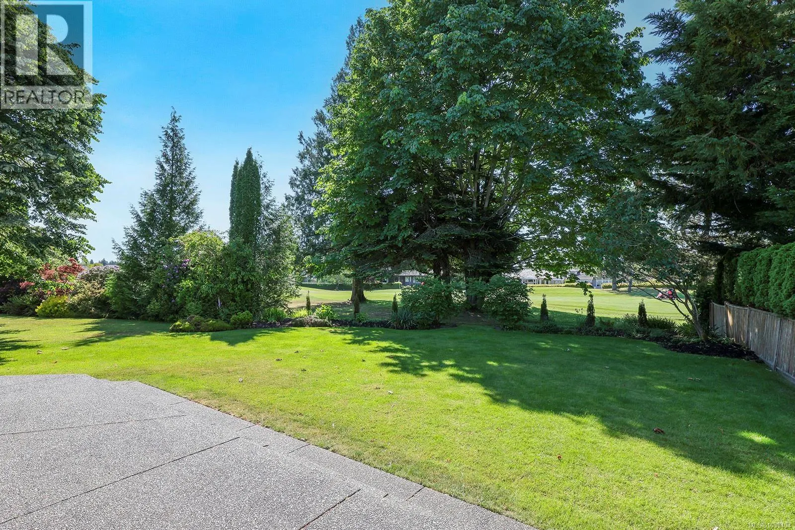 3331 Royal Vista Way