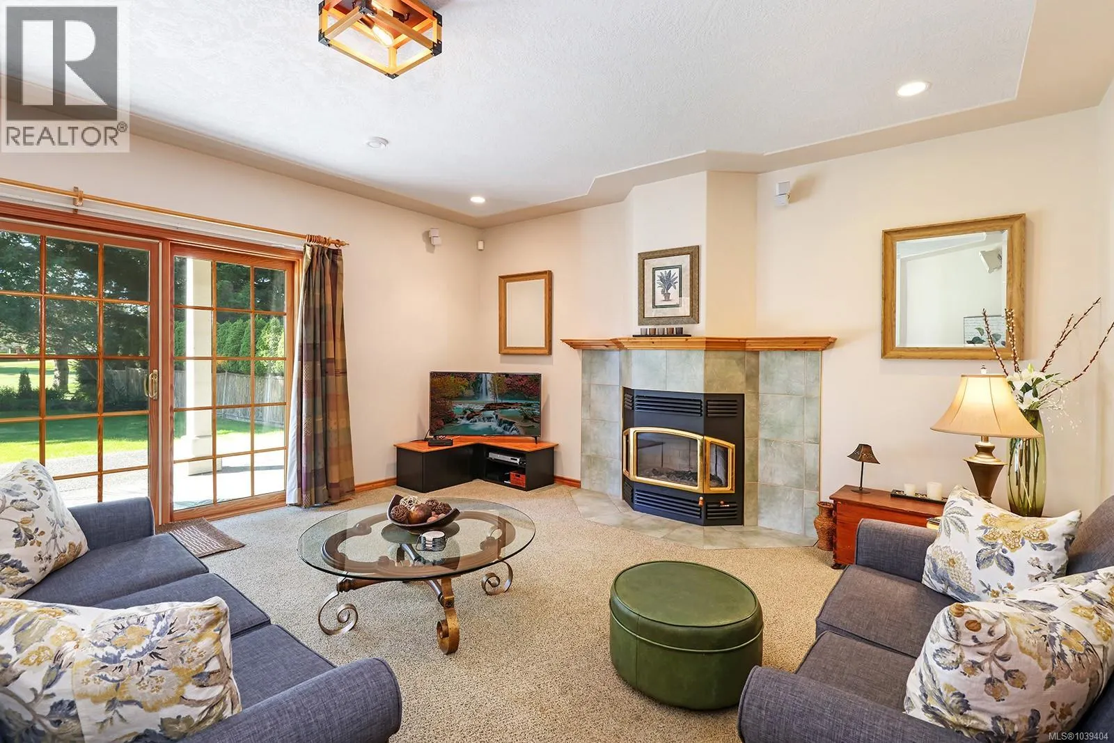 3331 Royal Vista Way