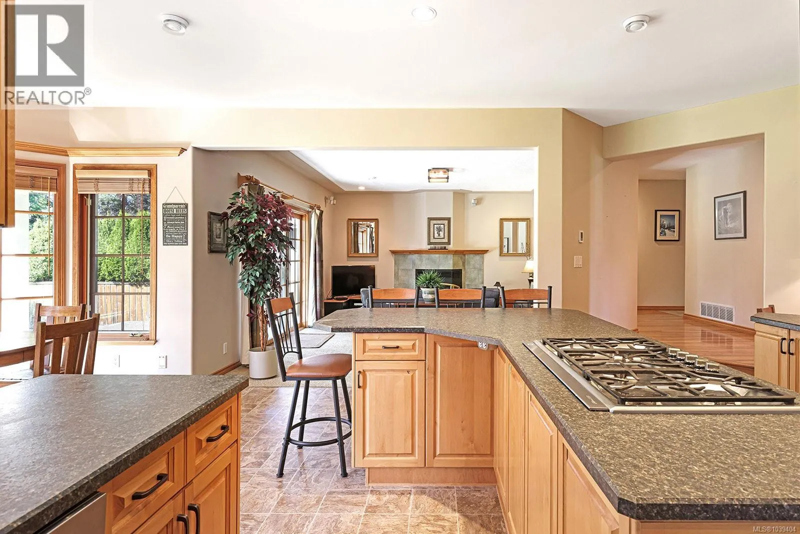 3331 Royal Vista Way