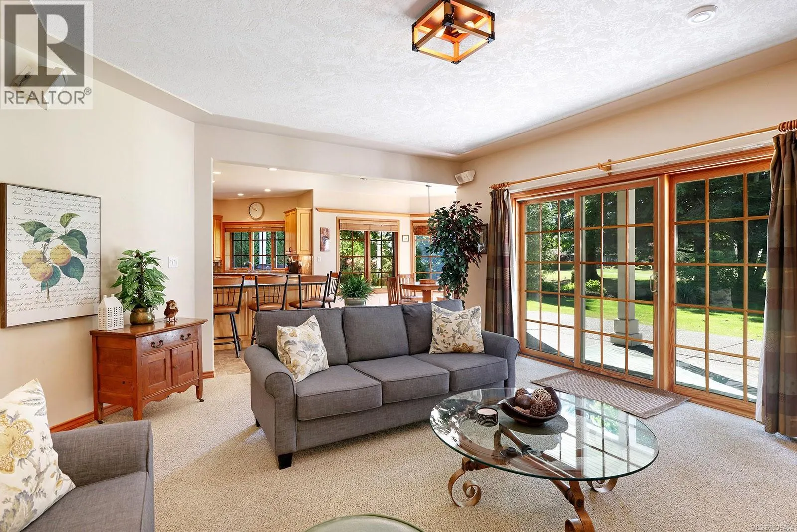 3331 Royal Vista Way