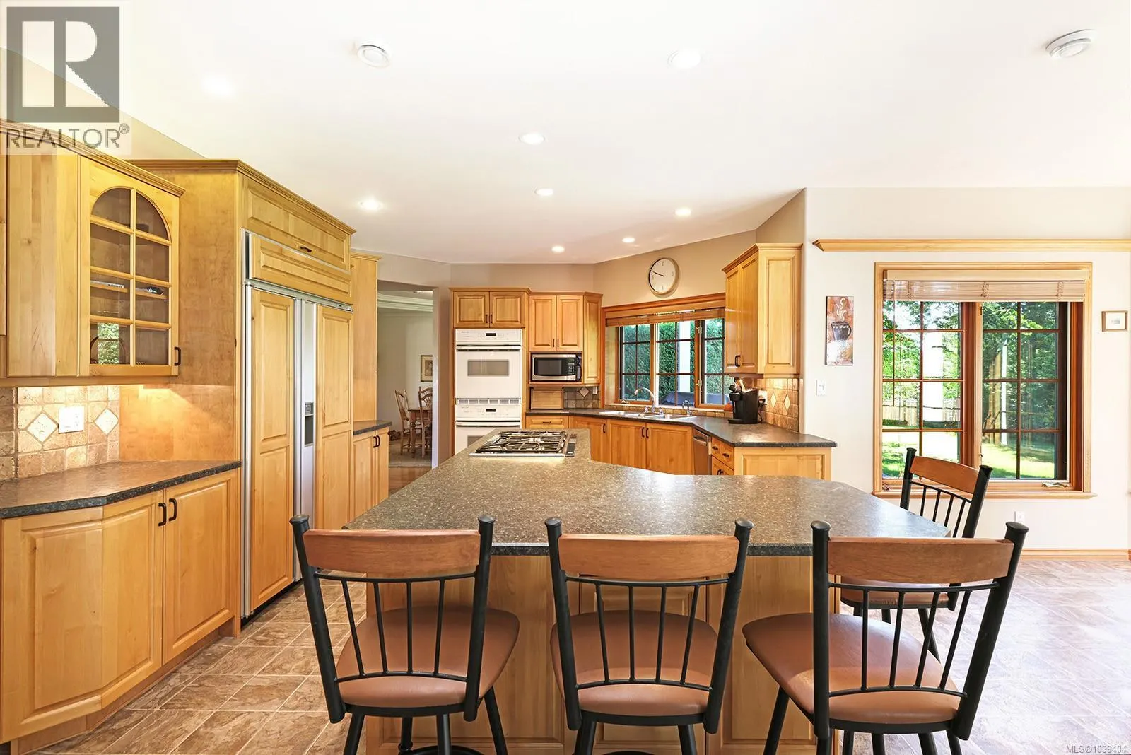 3331 Royal Vista Way