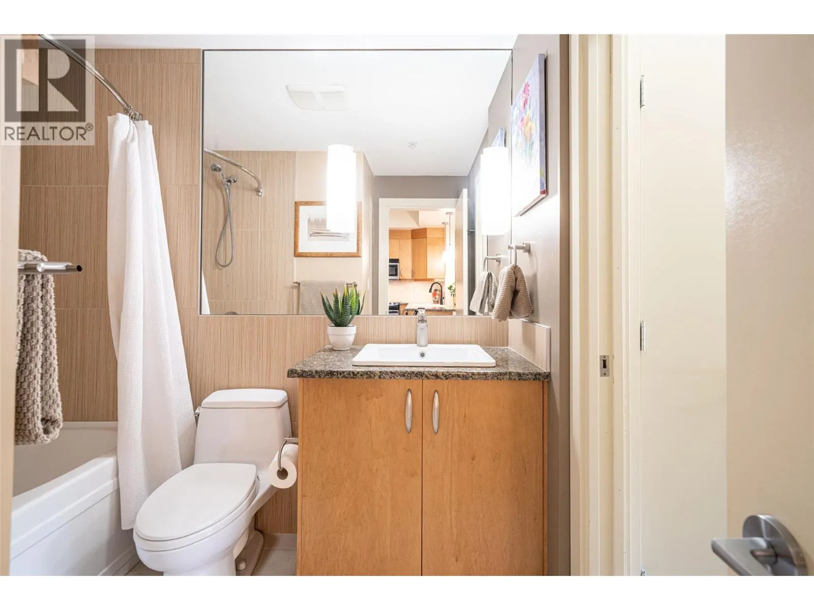 7343 Okanagan Landing Road Unit# 2105