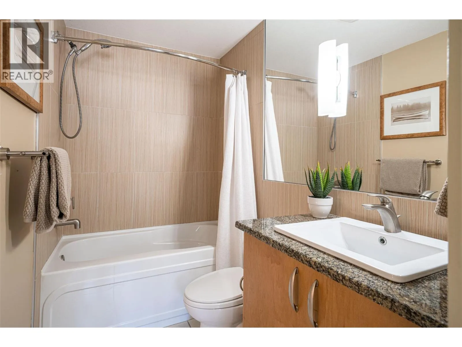 7343 Okanagan Landing Road Unit# 2105