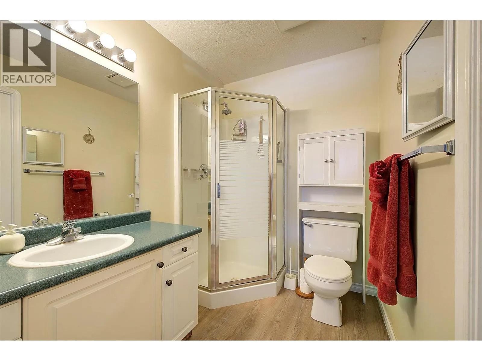 2210 Louie Drive Unit# 18