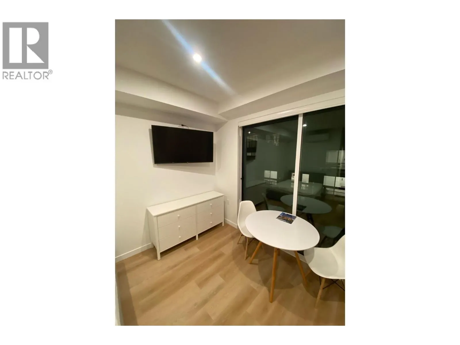 1274 Devonshire Avenue Unit# 443