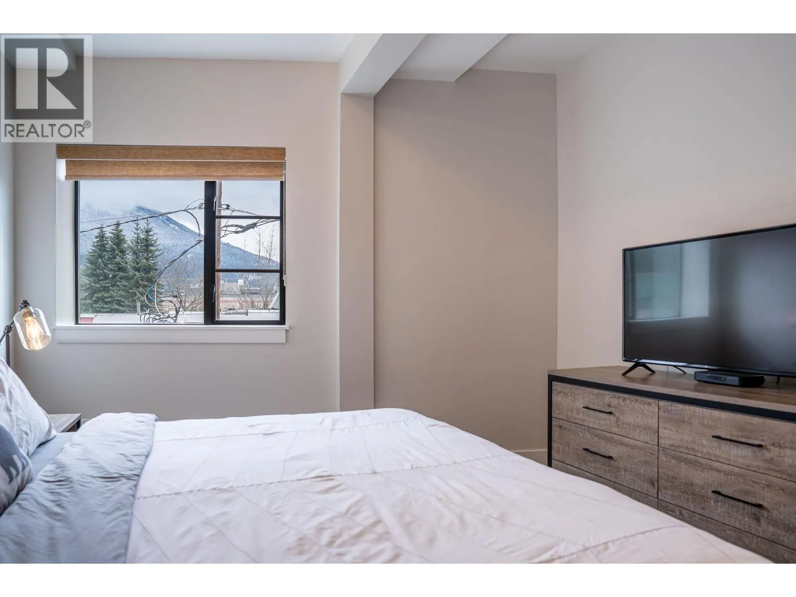 309 First Street W Unit# 203 Lot# 11