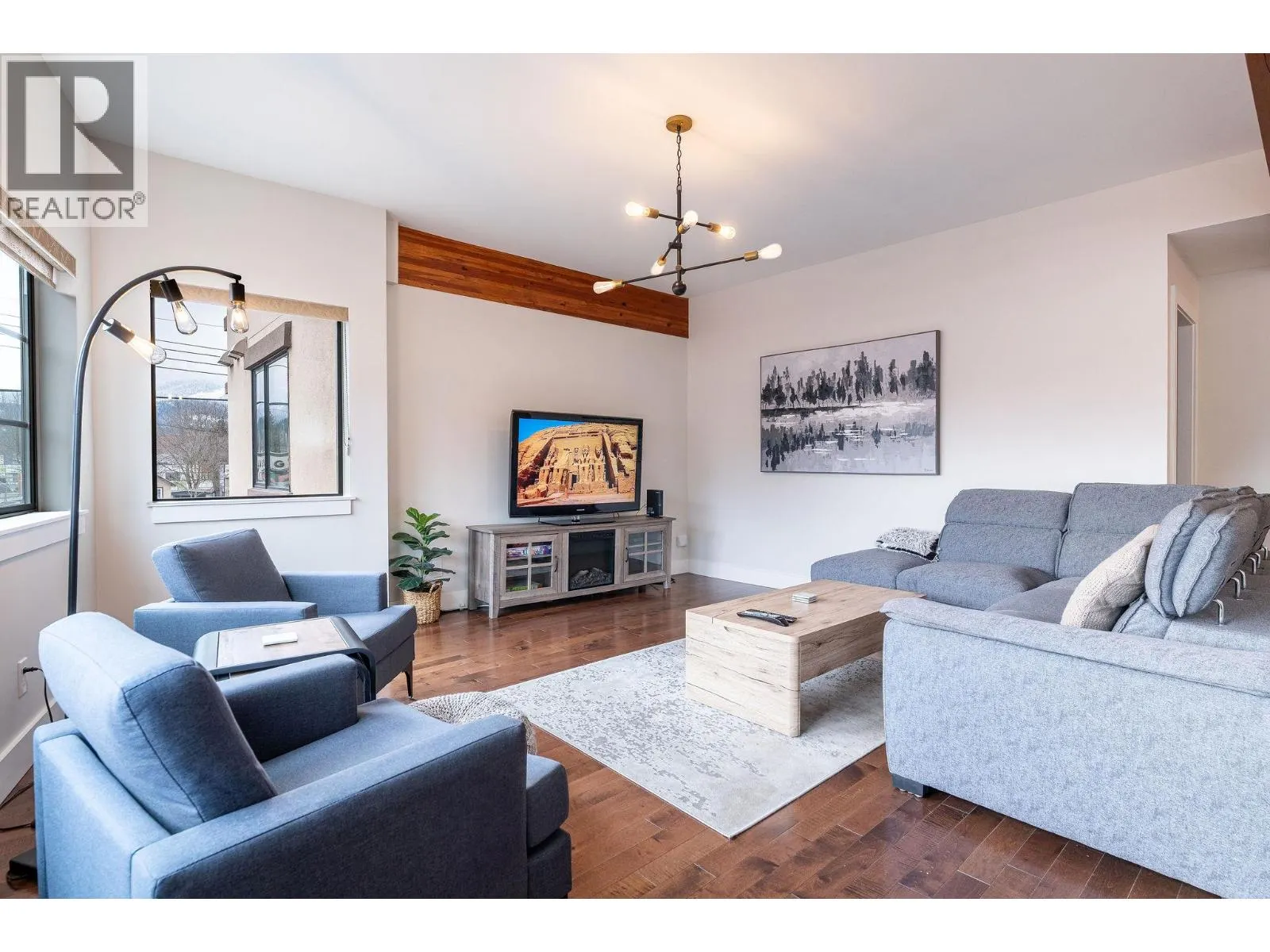 309 First Street W Unit# 203 Lot# 11