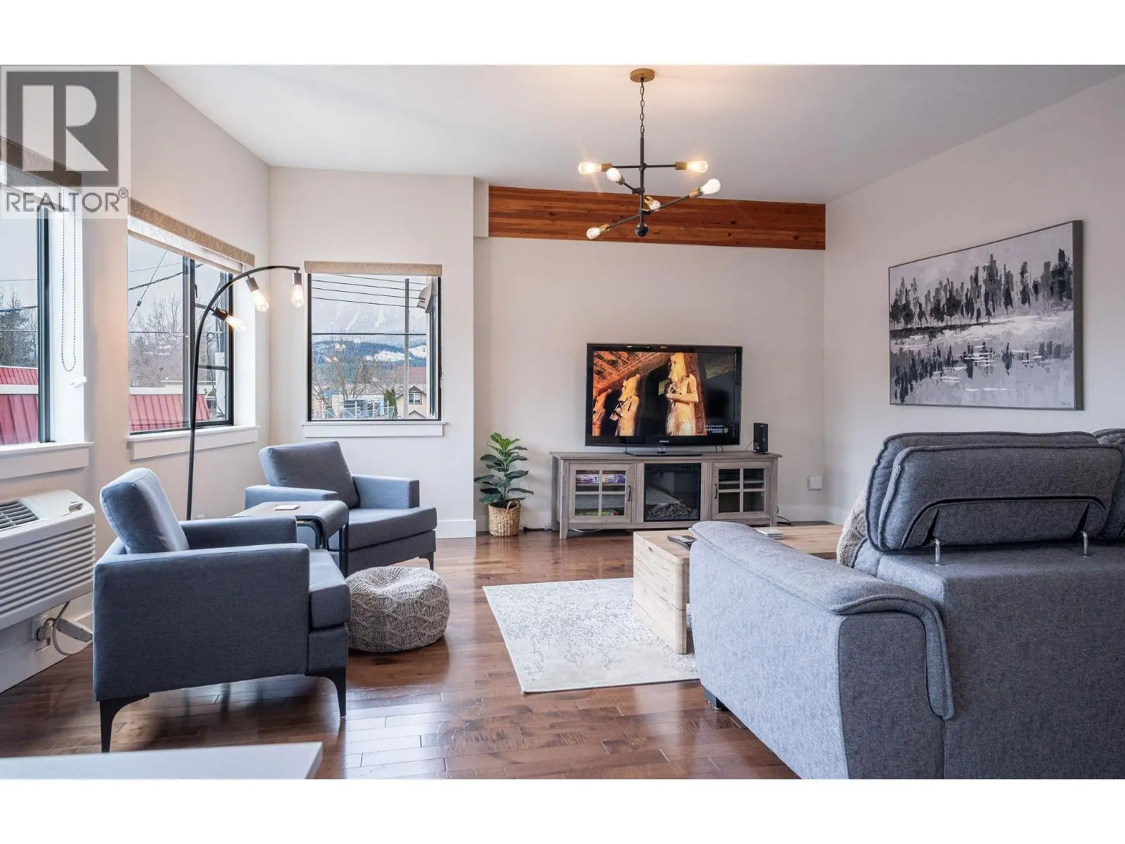 309 First Street W Unit# 203 Lot# 11