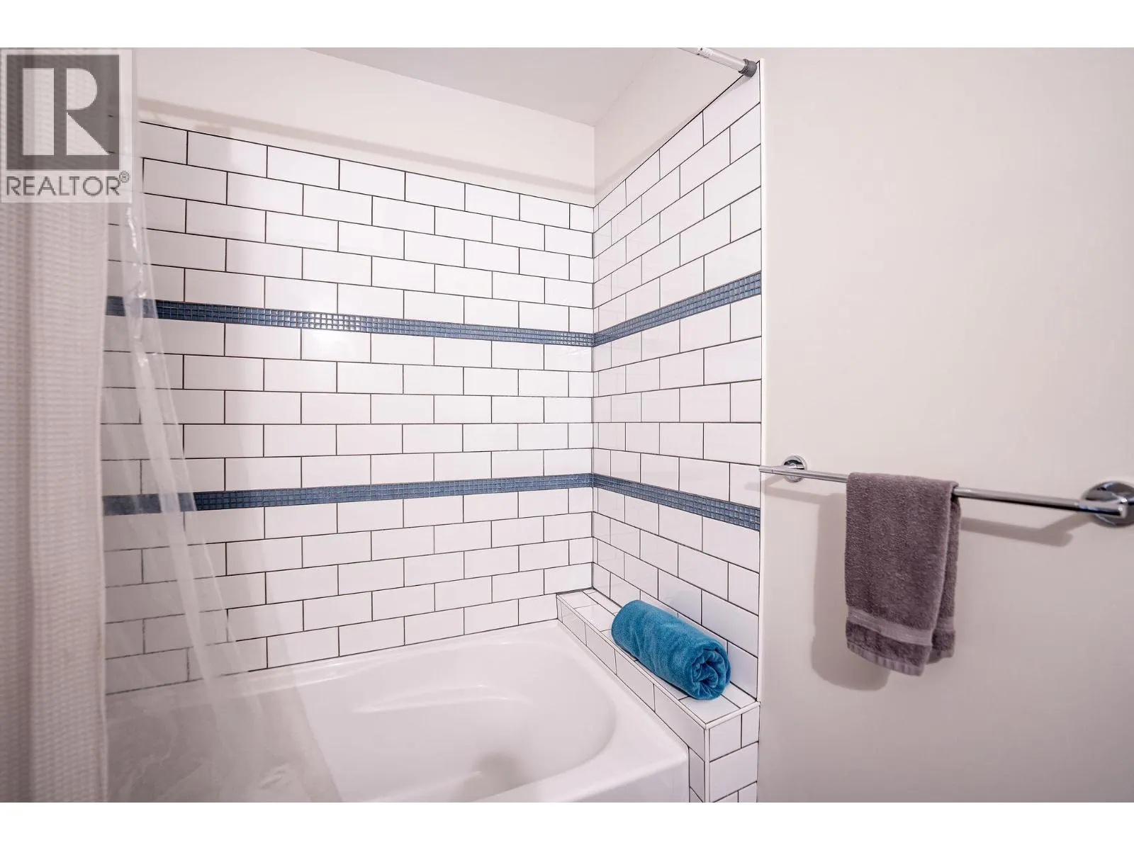 309 First Street W Unit# 203 Lot# 11