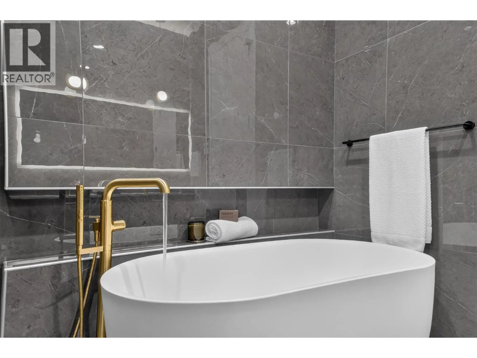 3800 Capozzi Road Unit# PH2