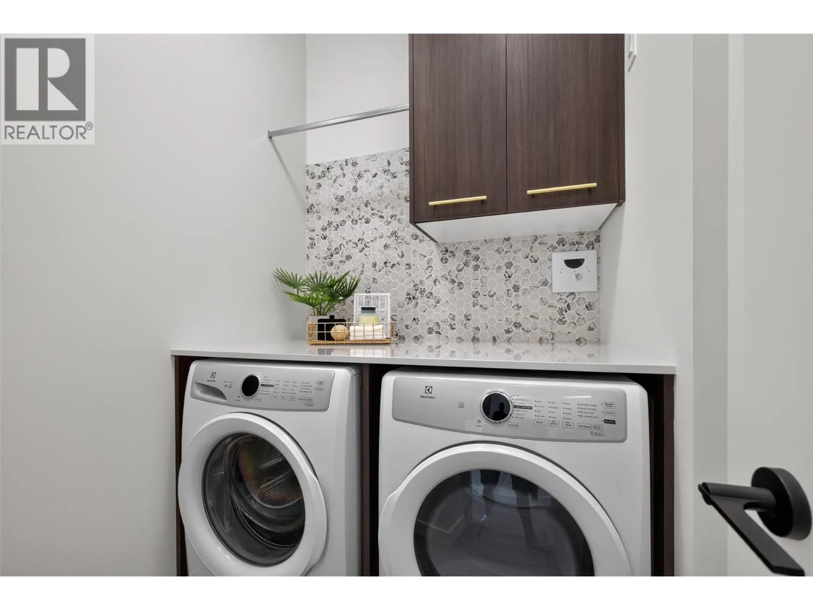 3800 Capozzi Road Unit# PH2